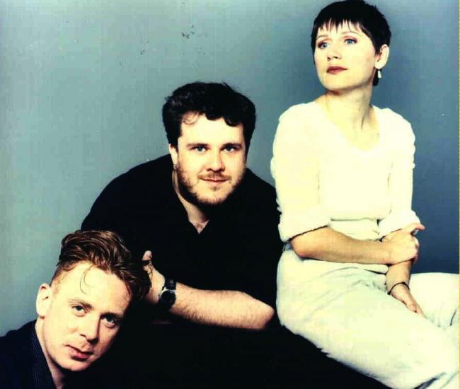 (l-r): Robin Guthrie, Simon Raymonde and Elizabeth Fraser, pictured in 1983, a year before their signature album, Treasure. Source: Google Images