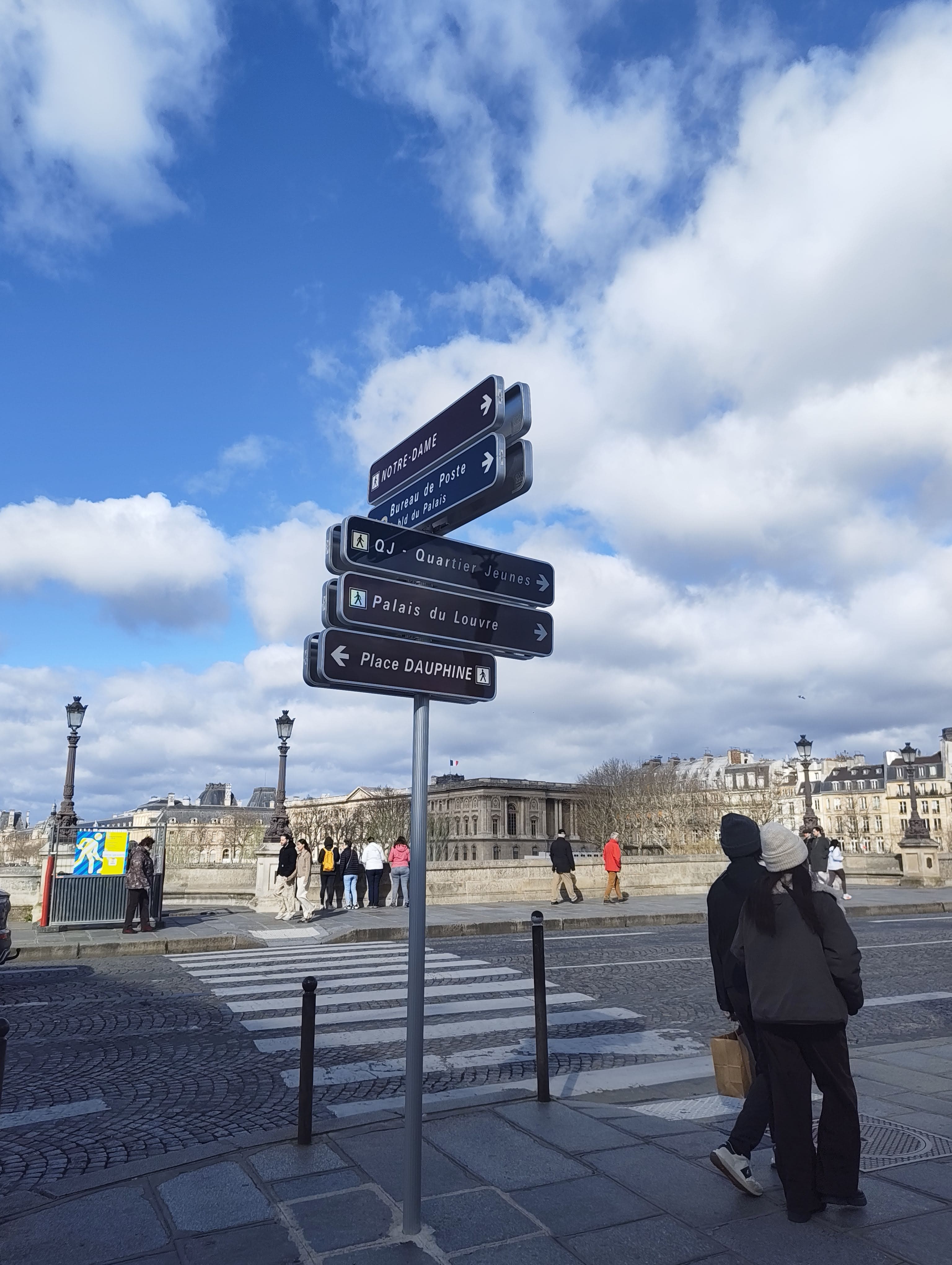 Road signs, Paris